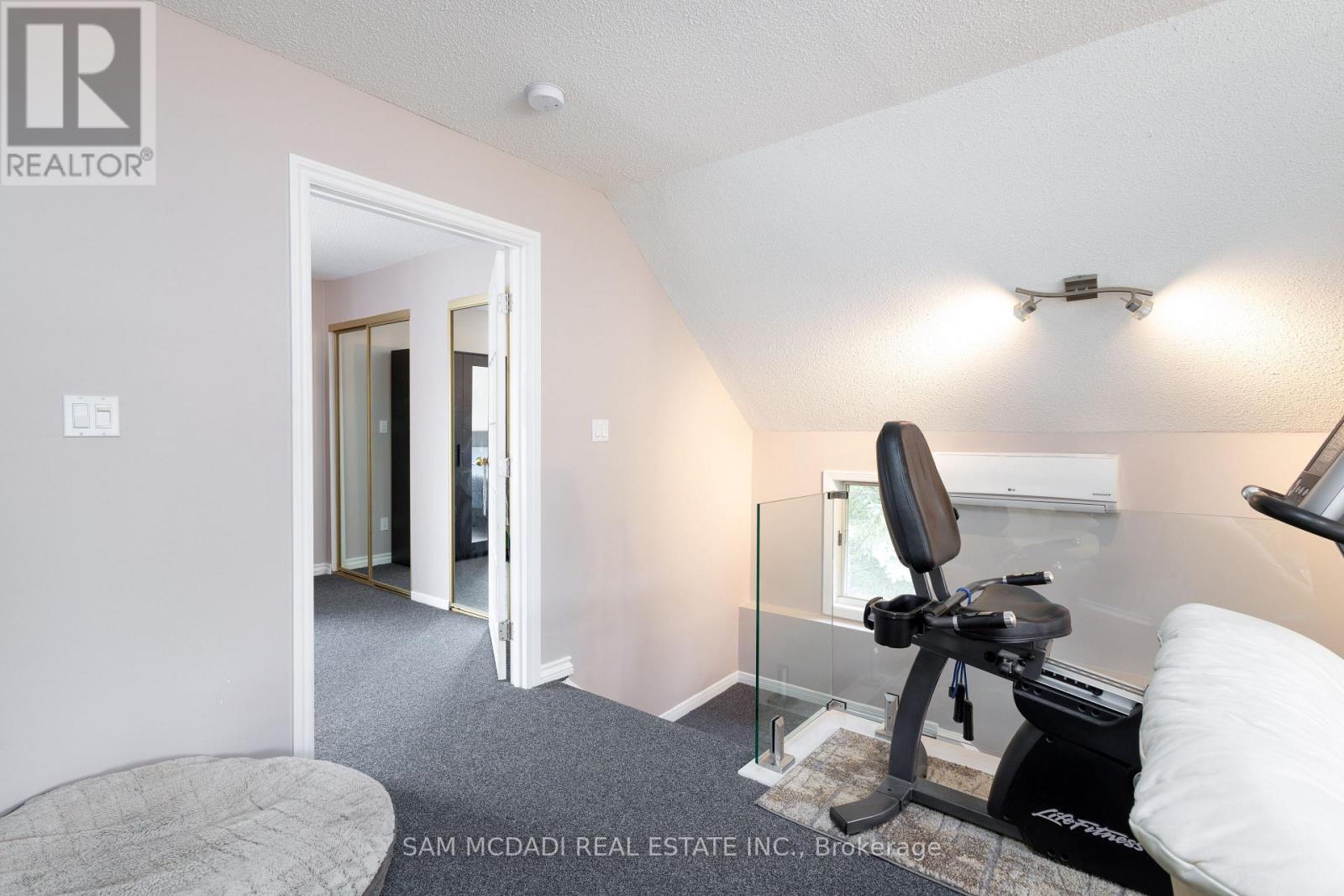Upper - 14011 Trafalgar Road, Halton Hills, Ontario L7G 4S4 - Photo 15 - W13748658