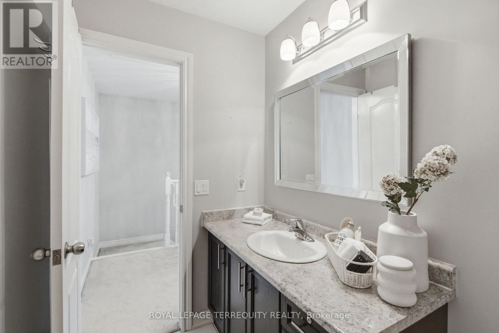 52 Artania Street, Oshawa, Ontario  L1L 0E6 - Photo 21 - E13749626