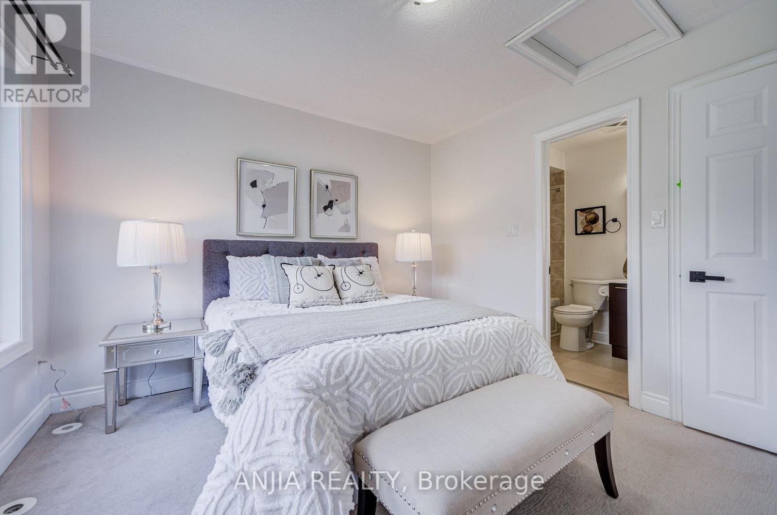 25 Galleria Parkway, Markham, Ontario  L3T 0A4 - Photo 35 - N13749646