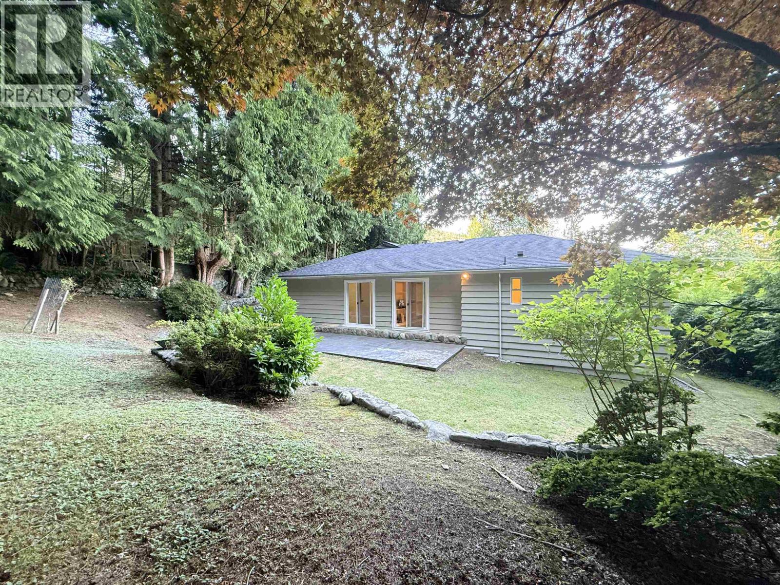 111 Bonnymuir Drive, West Vancouver, British Columbia  V7S 1L4 - Photo 21 - R3161884