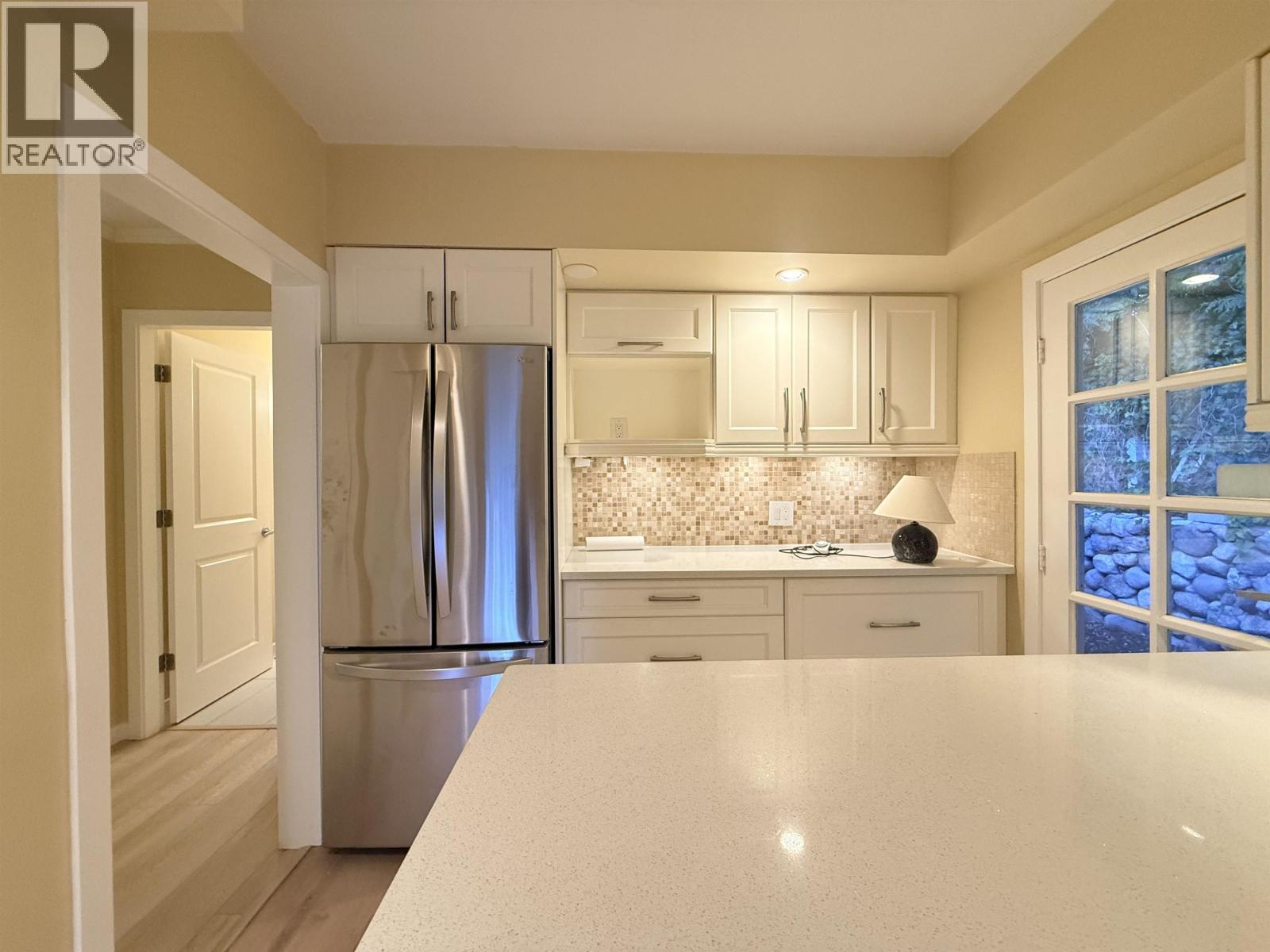 111 Bonnymuir Drive, West Vancouver, British Columbia  V7S 1L4 - Photo 7 - R3161884