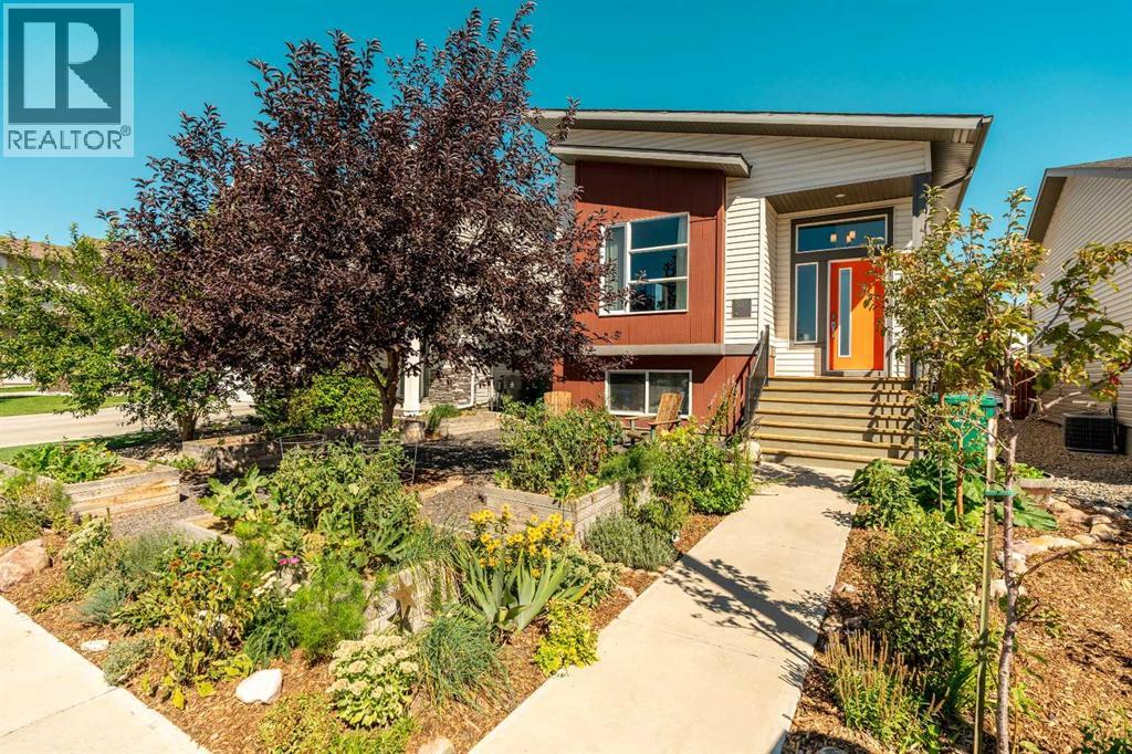 336 Crocus Terrace W, Lethbridge, Alberta  T1J 5J3 - Photo 1 - A2340927