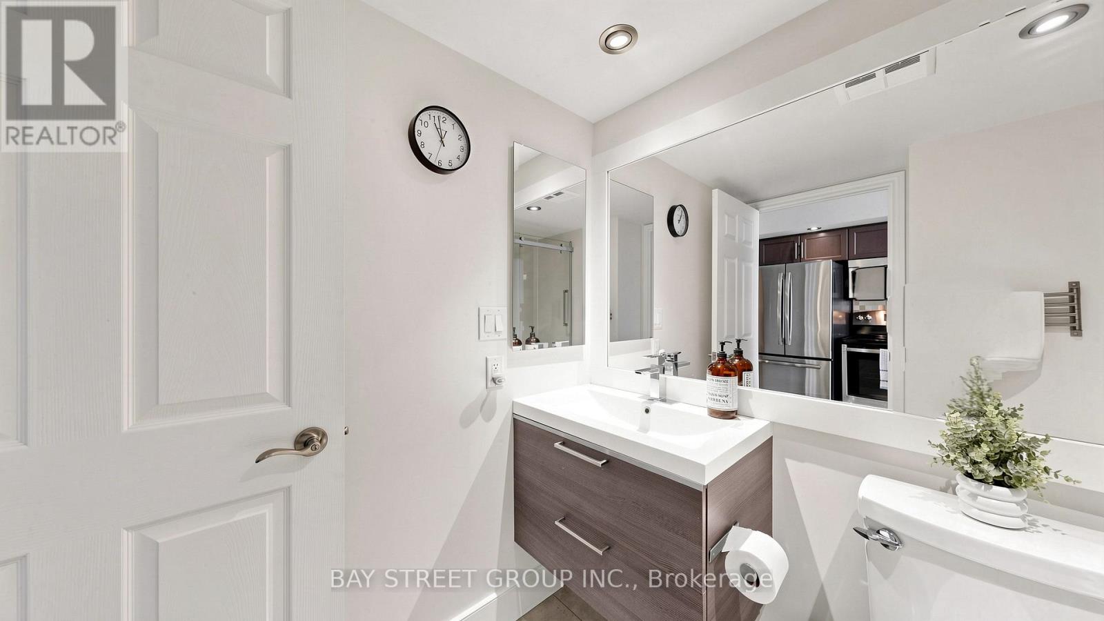 1134 - 250 Wellington Street W, Toronto, Ontario  M5V 3P6 - Photo 16 - C13749698