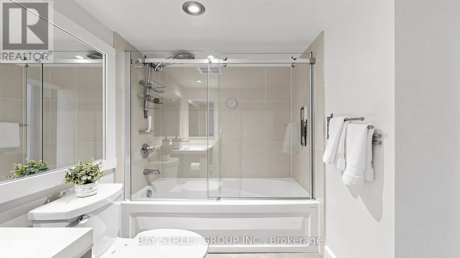 1134 - 250 Wellington Street W, Toronto, Ontario  M5V 3P6 - Photo 17 - C13749698