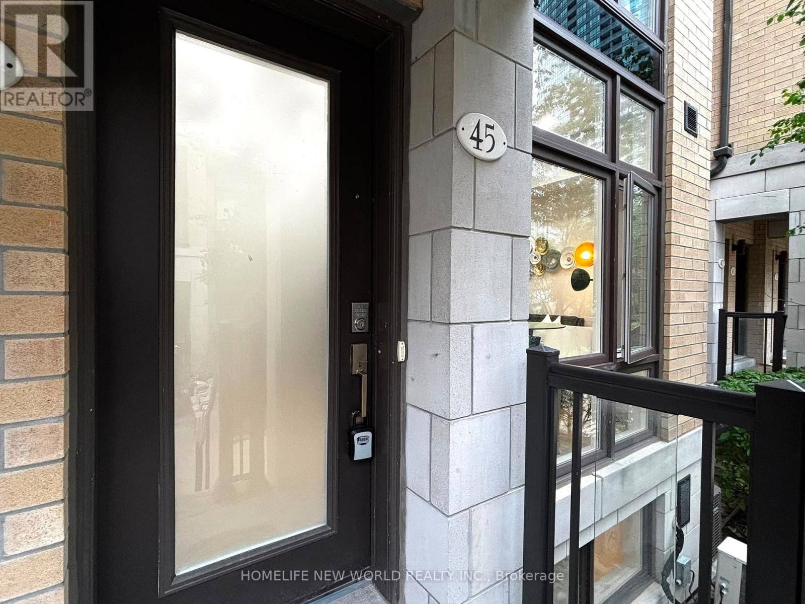 45 - 19 Eldora Avenue, Toronto, Ontario  M2M 1R3 - Photo 2 - C13749720