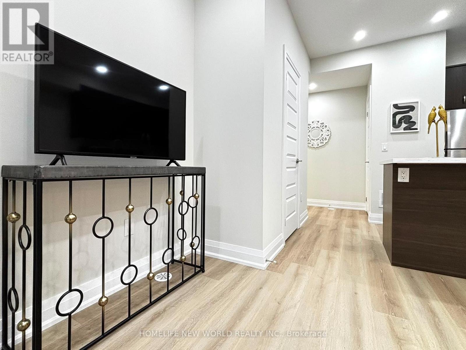 45 - 19 Eldora Avenue, Toronto, Ontario  M2M 1R3 - Photo 3 - C13749720