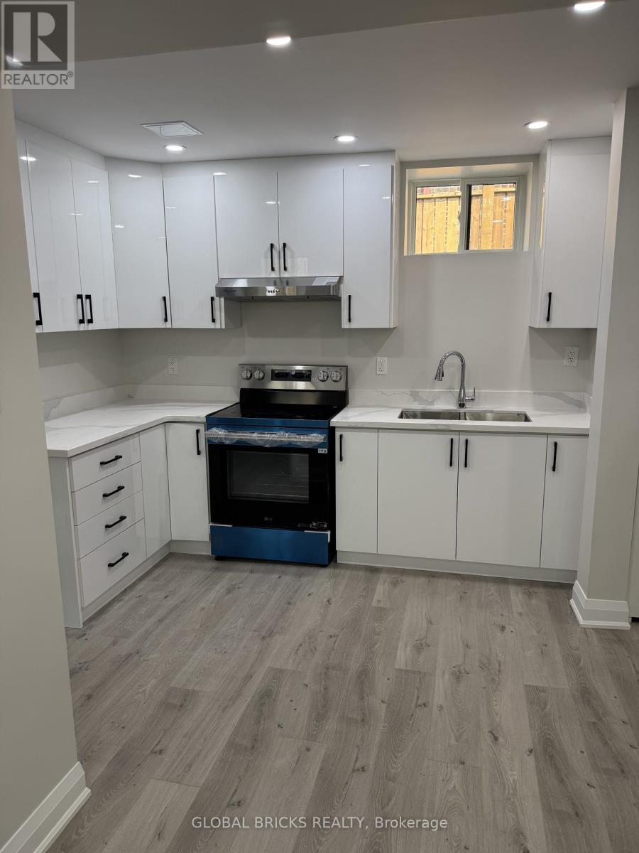 Unit 3- Lower - 101 Minerva Avenue, Toronto, Ontario  M1M 1V8 - Photo 15 - E13749714