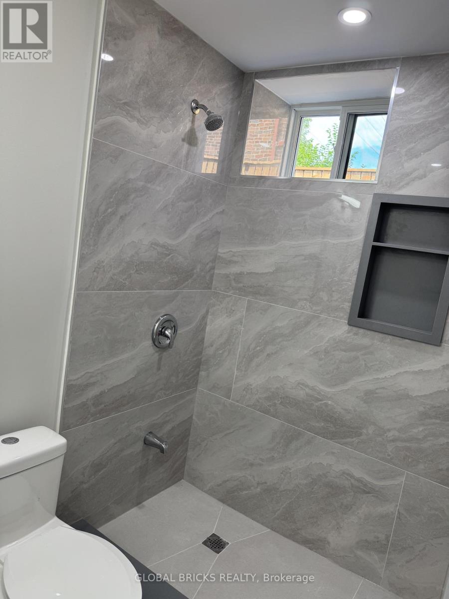 Unit 3- Lower - 101 Minerva Avenue, Toronto, Ontario  M1M 1V8 - Photo 23 - E13749714