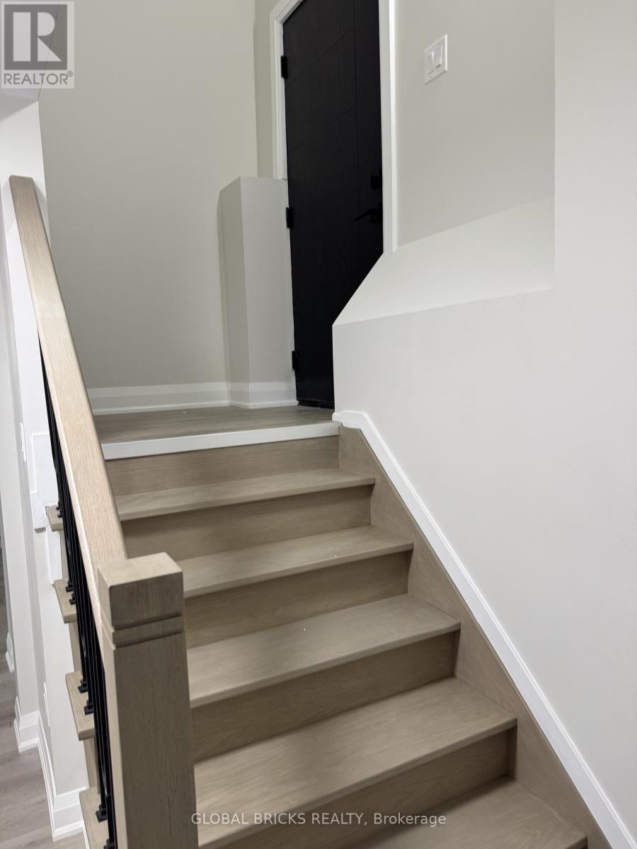 Unit 3- Lower - 101 Minerva Avenue, Toronto, Ontario  M1M 1V8 - Photo 25 - E13749714