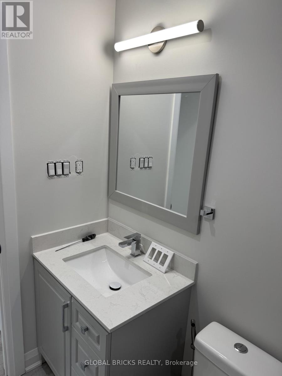 Unit 3- Lower - 101 Minerva Avenue, Toronto, Ontario  M1M 1V8 - Photo 3 - E13749714