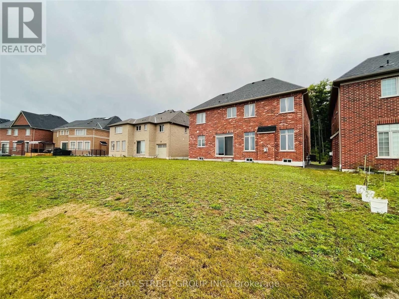 25 Mcisaac Drive, Springwater, Ontario  L9X 2A2 - Photo 5 - S13749658