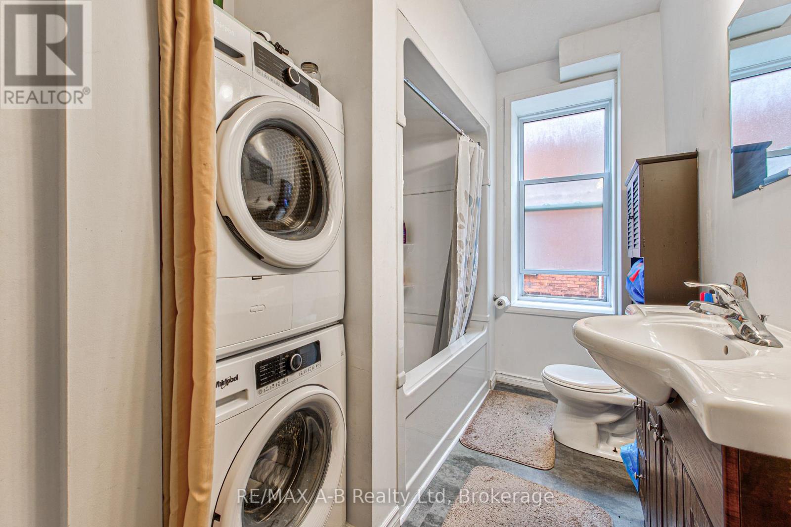 40 Douro Street, Stratford, Ontario  N5A 3R3 - Photo 18 - X13749664