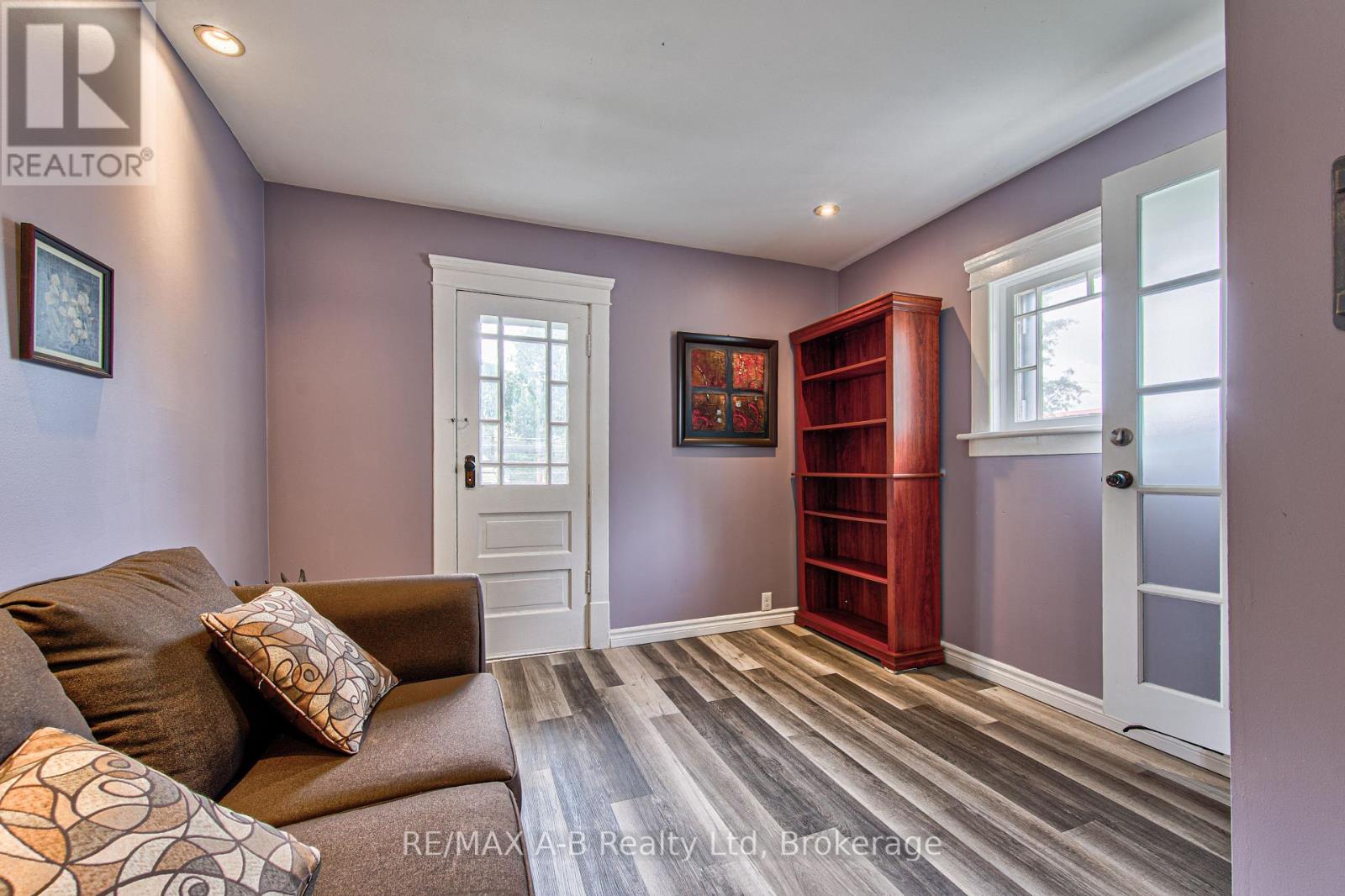 40 Douro Street, Stratford, Ontario  N5A 3R3 - Photo 21 - X13749664