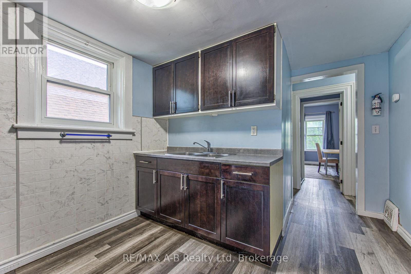 40 Douro Street, Stratford, Ontario  N5A 3R3 - Photo 28 - X13749664