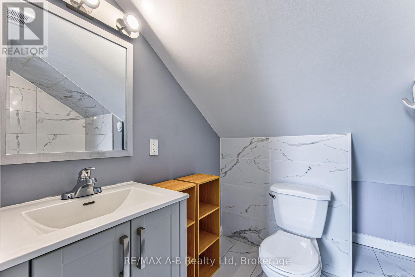 40 Douro Street, Stratford, Ontario  N5A 3R3 - Photo 38 - X13749664