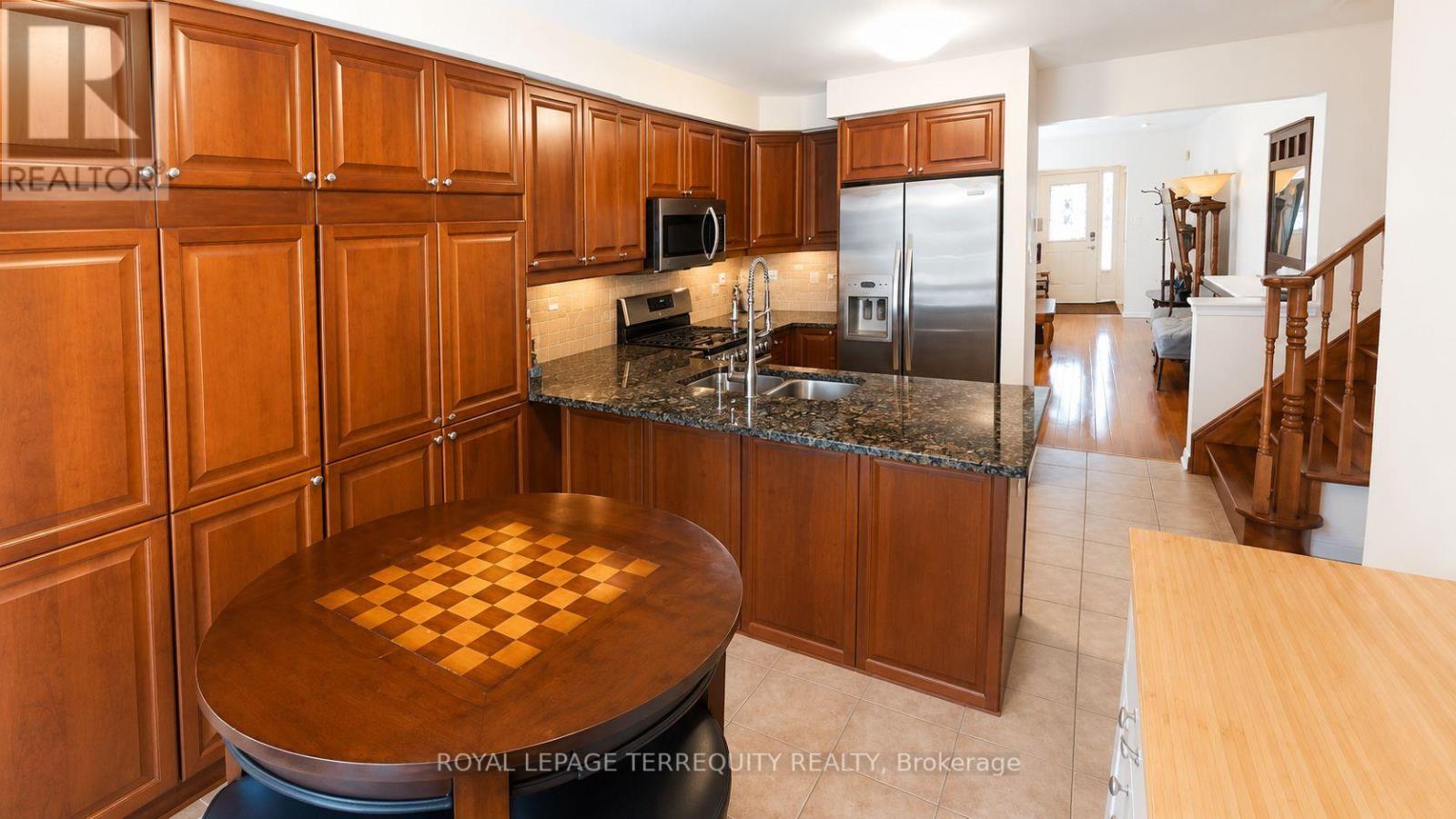 2223 Jillian Lane, Oakville, Ontario  L6M 0G7 - Photo 11 - W13749656