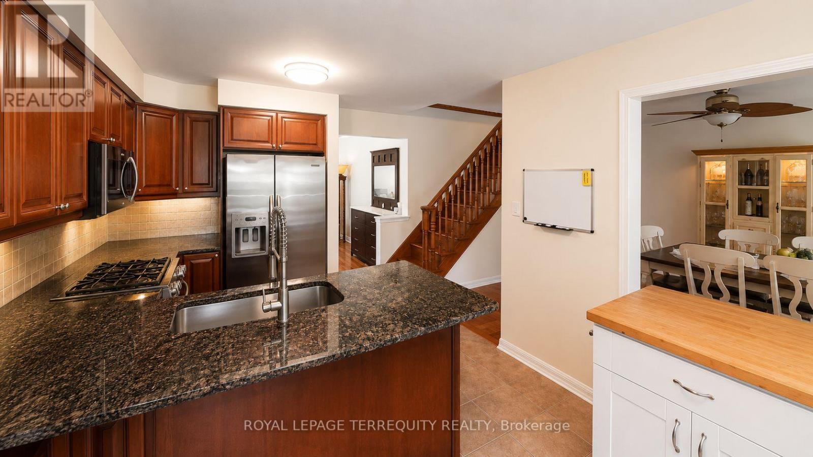 2223 Jillian Lane, Oakville, Ontario  L6M 0G7 - Photo 12 - W13749656