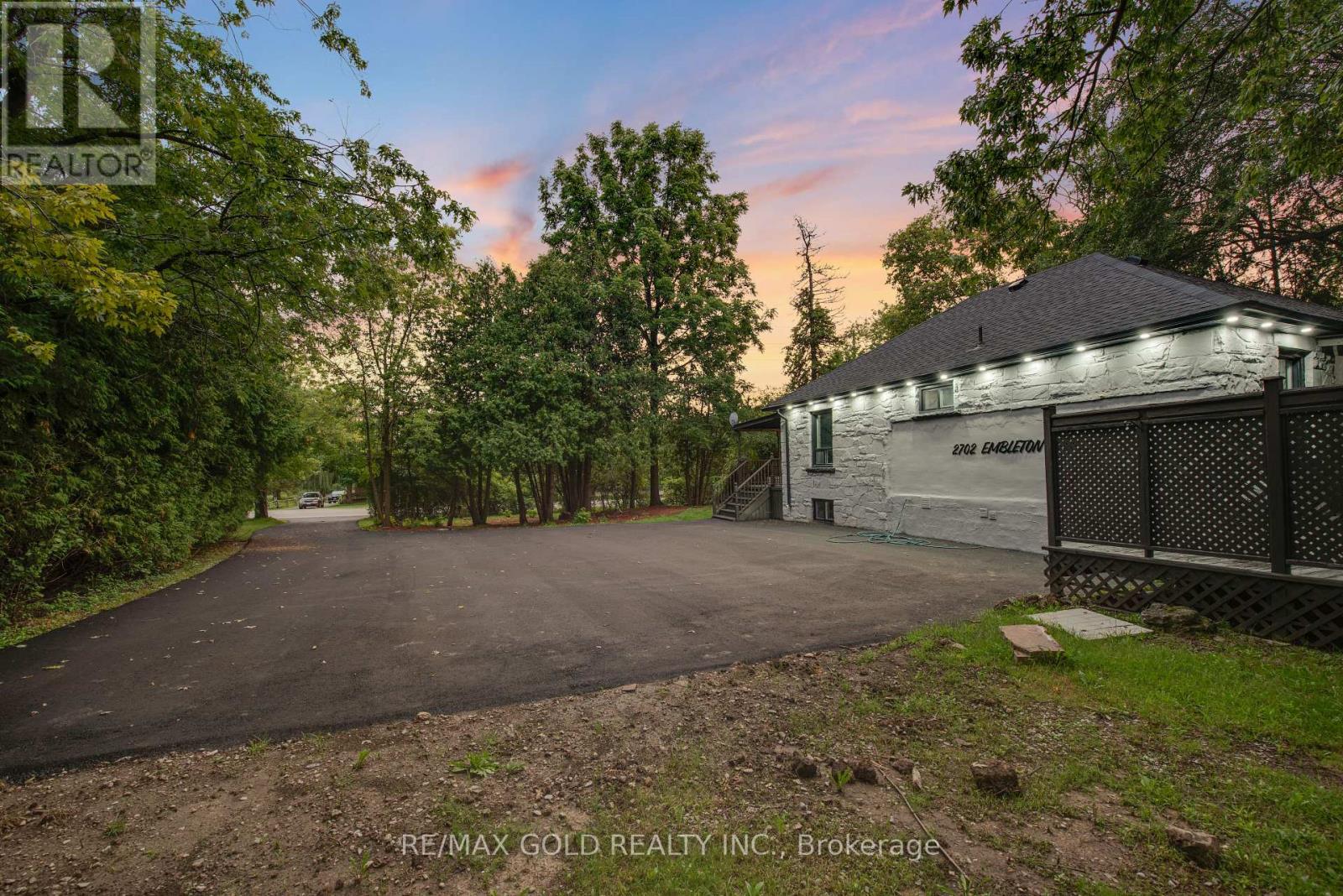 2702 Embleton Road, Brampton, Ontario  L6X 0E2 - Photo 3 - W13749692