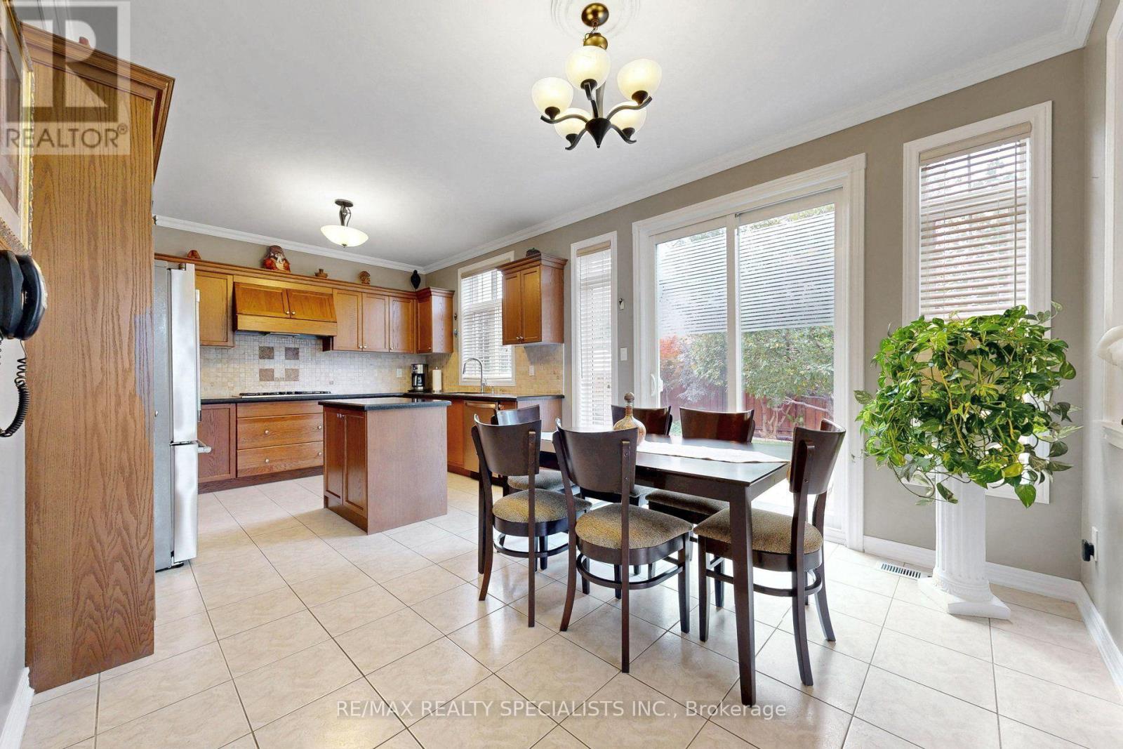 1239 Fox Crescent, Milton, Ontario  L9T 0S7 - Photo 10 - W13749700