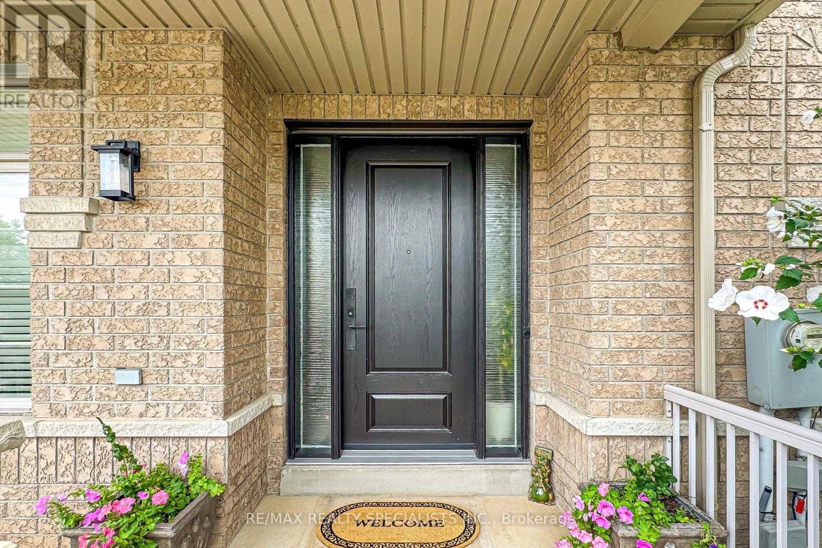 1239 Fox Crescent, Milton, Ontario  L9T 0S7 - Photo 3 - W13749700