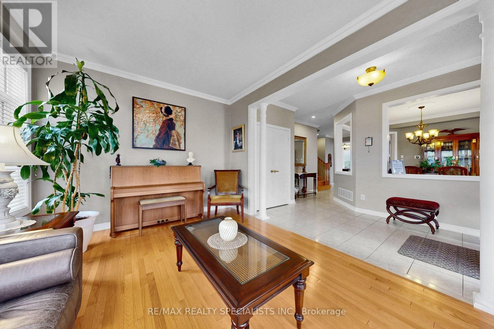 1239 Fox Crescent, Milton, Ontario  L9T 0S7 - Photo 6 - W13749700