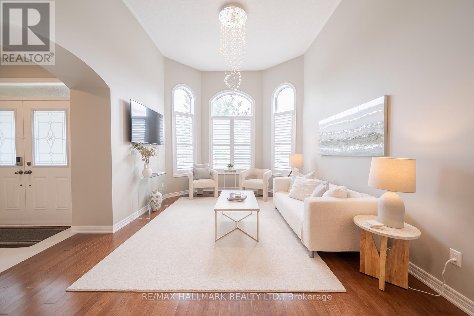 411 Hoover Park Drive, Whitchurch-Stouffville, Ontario  L4A 1P4 - Photo 6 - N13598976