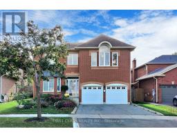 7 KENPARK AVENUE, Brampton, Ontario