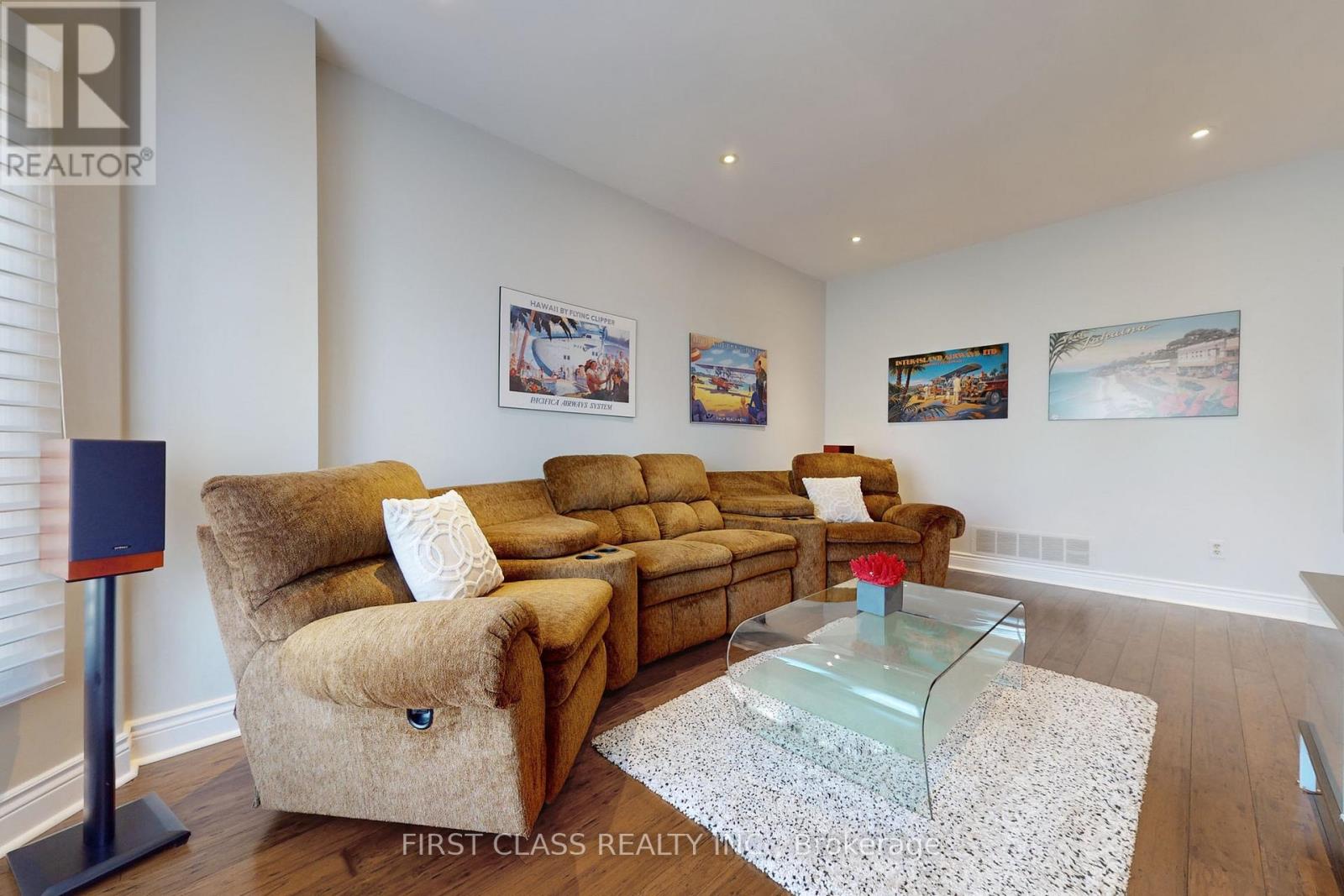 7 Kenpark Avenue, Brampton, Ontario  L6Z 3P4 - Photo 4 - W12788254