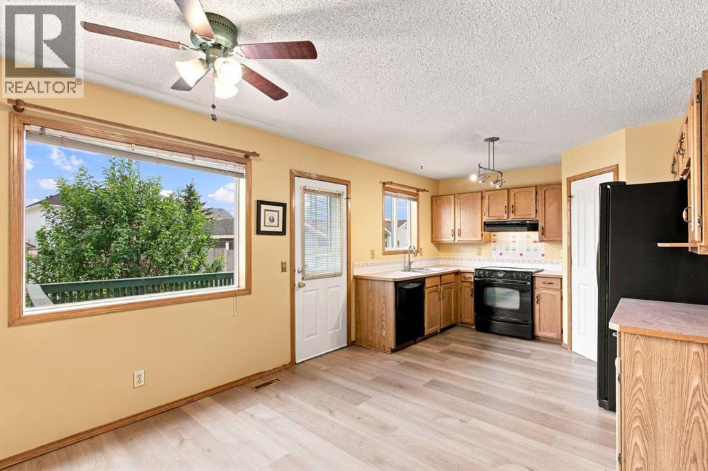 219 Coral Springs Circle NE, Calgary, Alberta  T3J 3P7 - Photo 5 - A2341352