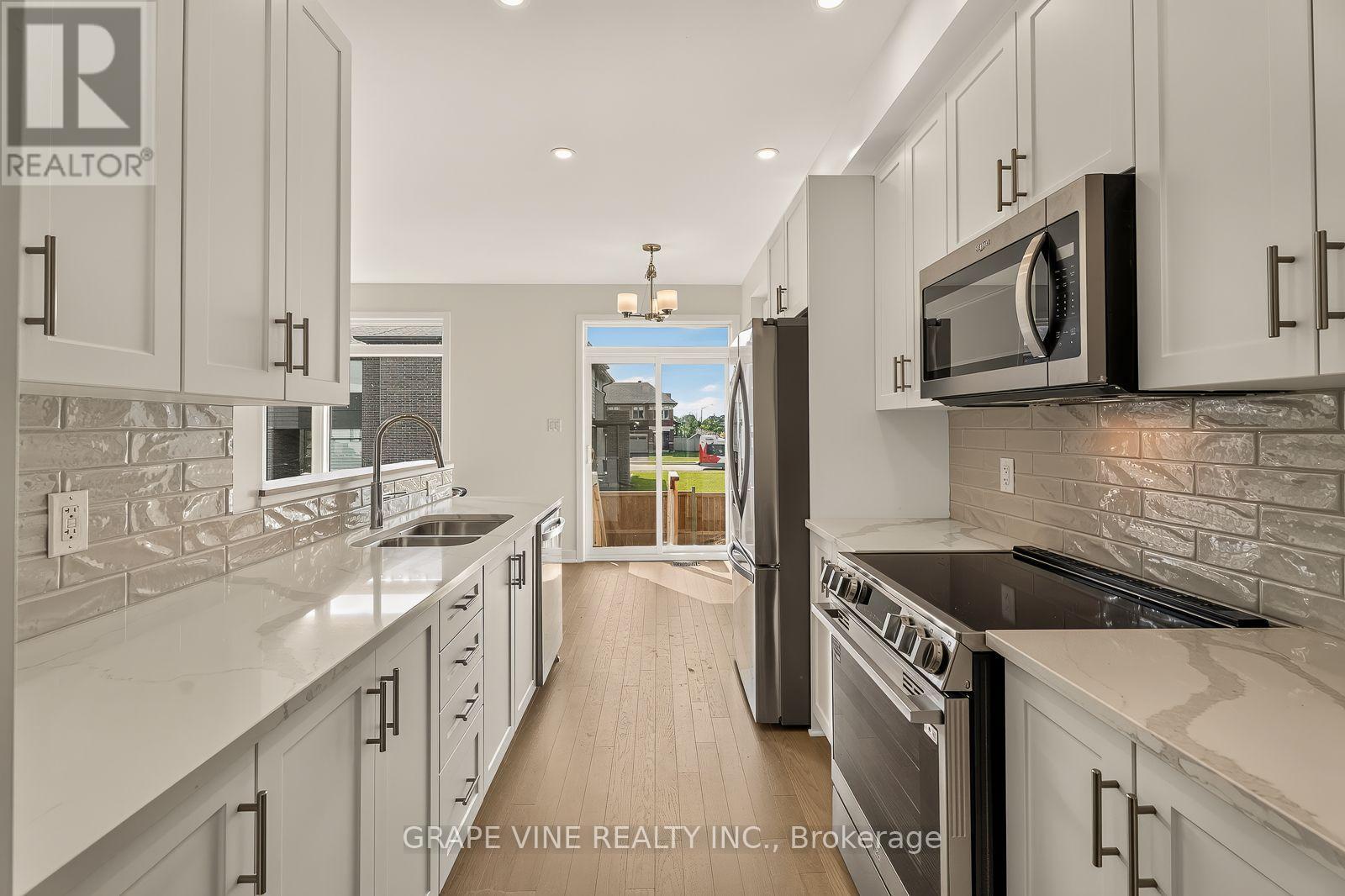 451 Haresfield Court, Ottawa, Ontario  K4M 0B6 - Photo 17 - X13749726