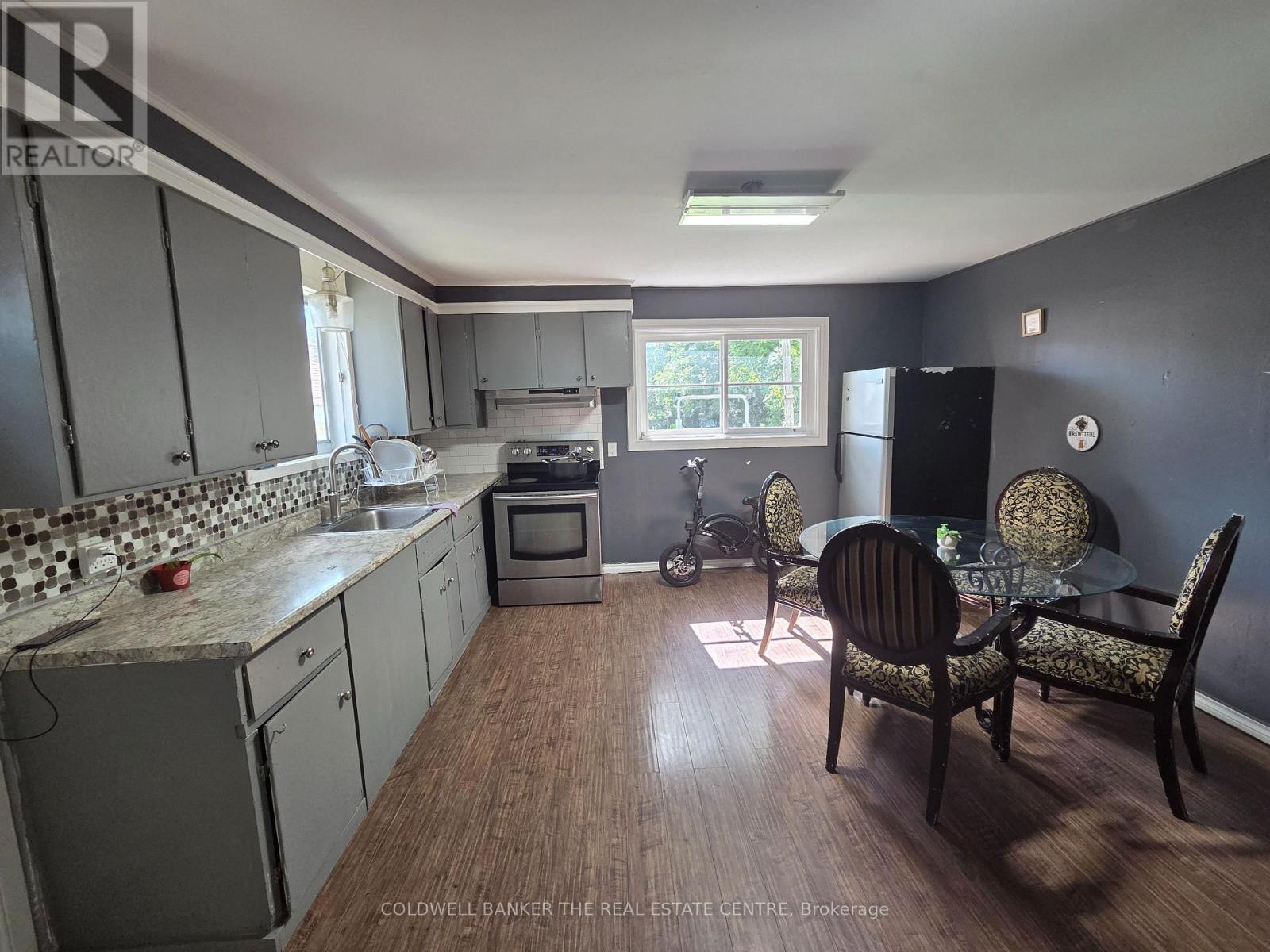 119a Henry Street, Barrie (Queen's Park), Ontario L4N 1E2 - Photo 3 - S13743554