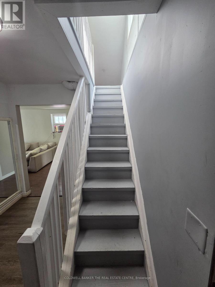 119a Henry Street, Barrie (Queen's Park), Ontario L4N 1E2 - Photo 8 - S13743554