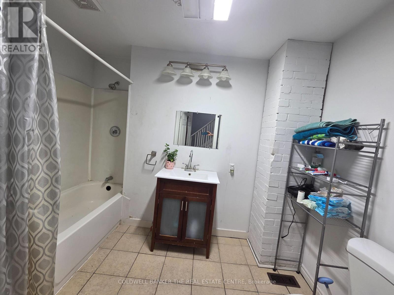 119a Henry Street, Barrie (Queen's Park), Ontario L4N 1E2 - Photo 6 - S13743554