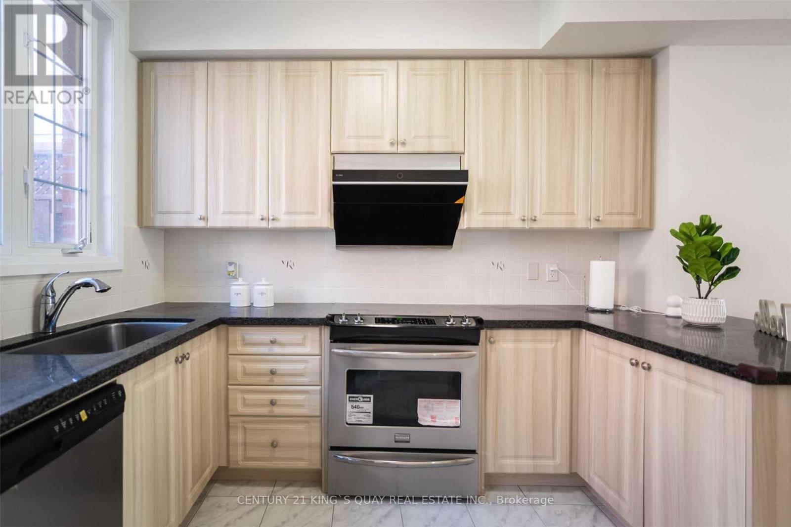 55 River Street, Toronto, Ontario M5A 0G5 - Photo 9 - C13749794
