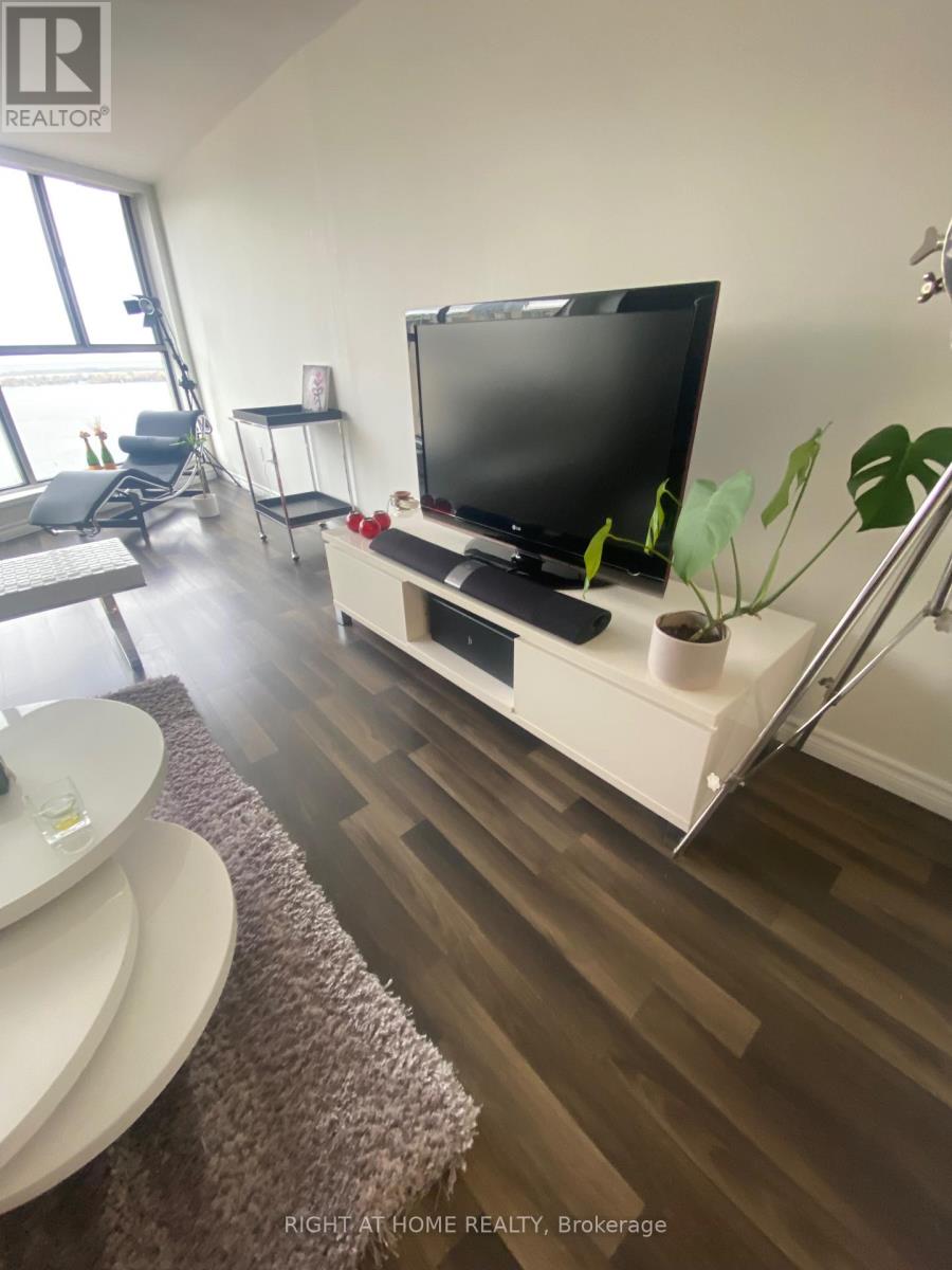 3008 - 270 Queens Quay, Toronto, Ontario  M5J 2N4 - Photo 17 - C13749800