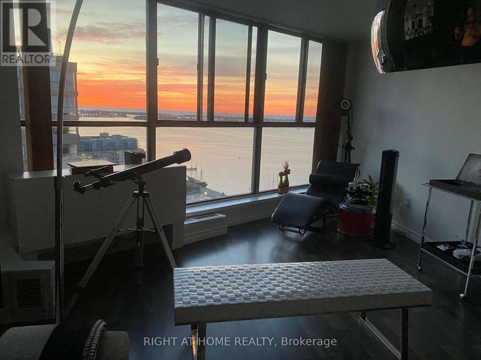 3008 - 270 Queens Quay, Toronto, Ontario  M5J 2N4 - Photo 5 - C13749800