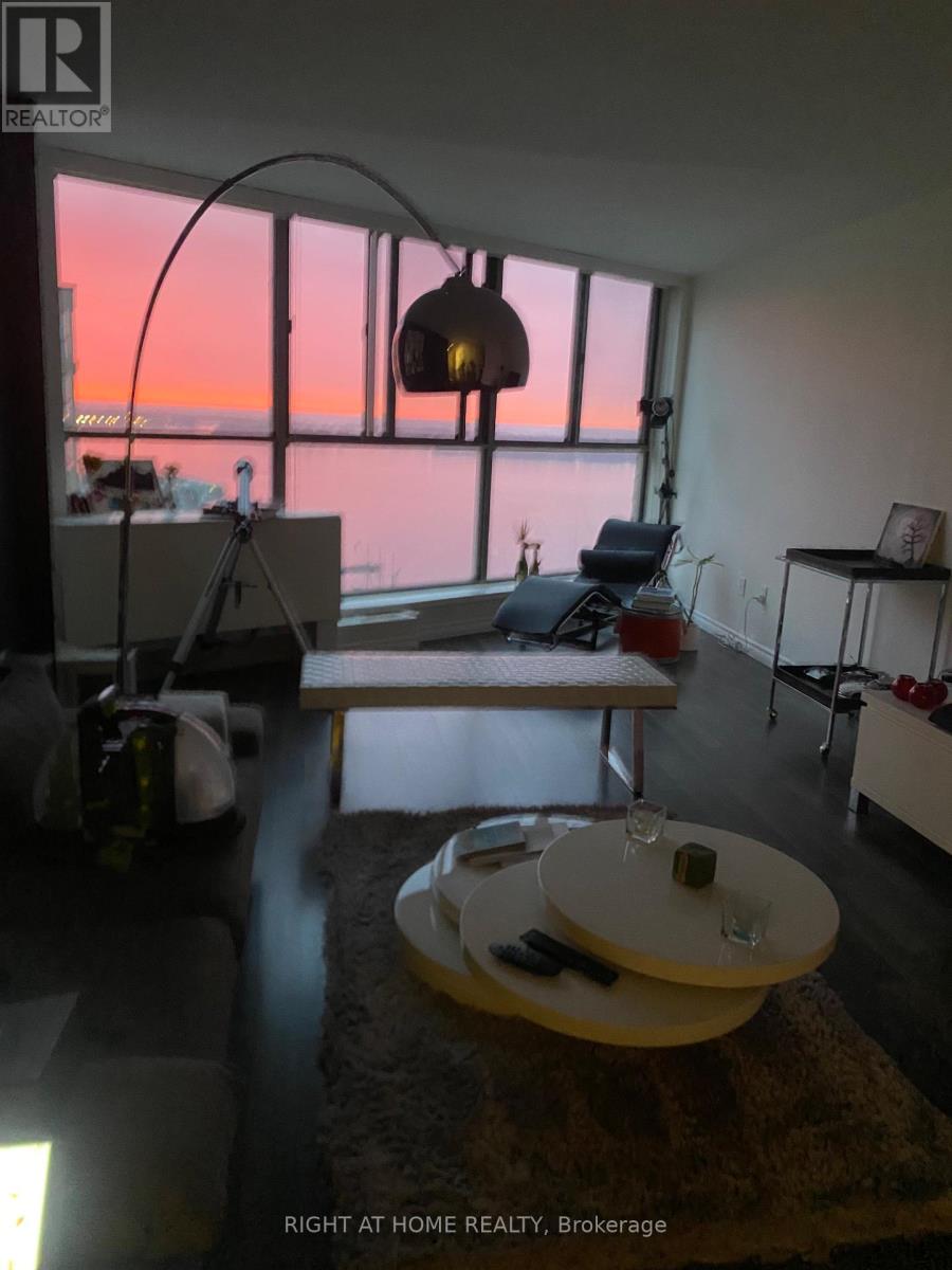 3008 - 270 Queens Quay, Toronto, Ontario  M5J 2N4 - Photo 8 - C13749800