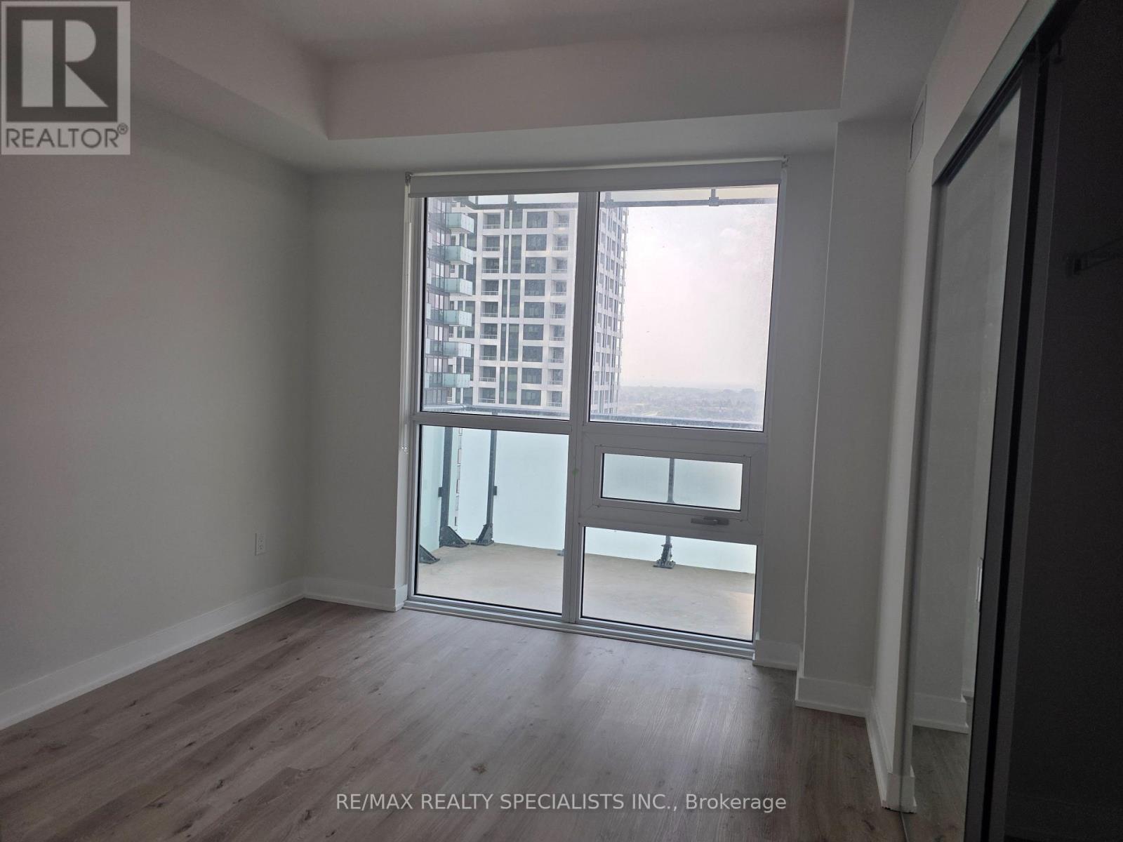 1407 - 430 Square One Drive, Mississauga, Ontario  L5B 0L6 - Photo 10 - W13749760