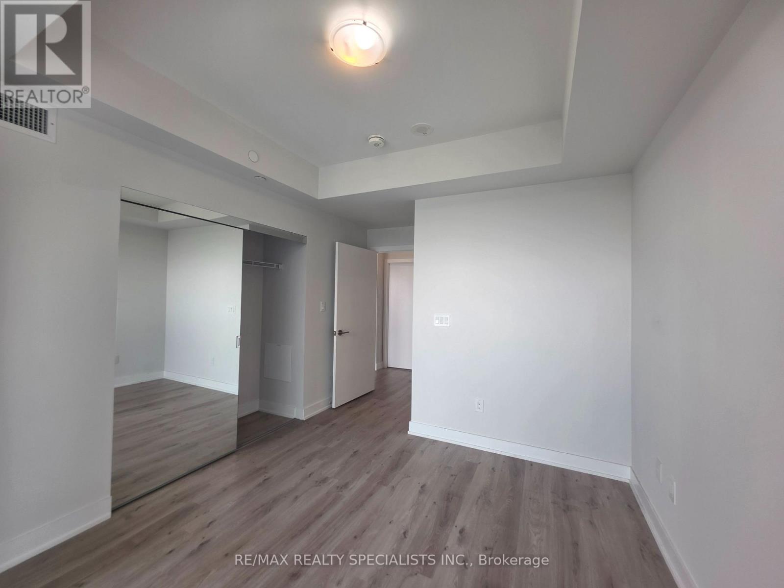 1407 - 430 Square One Drive, Mississauga, Ontario  L5B 0L6 - Photo 11 - W13749760