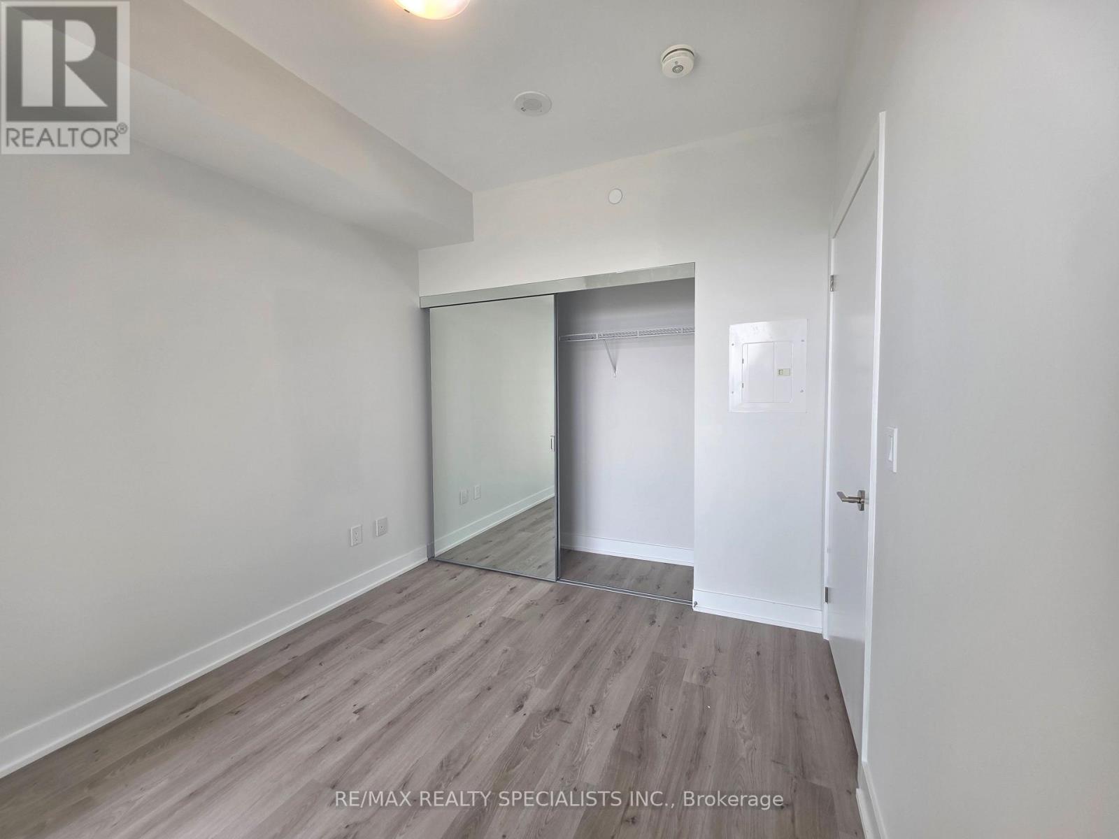 1407 - 430 Square One Drive, Mississauga, Ontario  L5B 0L6 - Photo 13 - W13749760