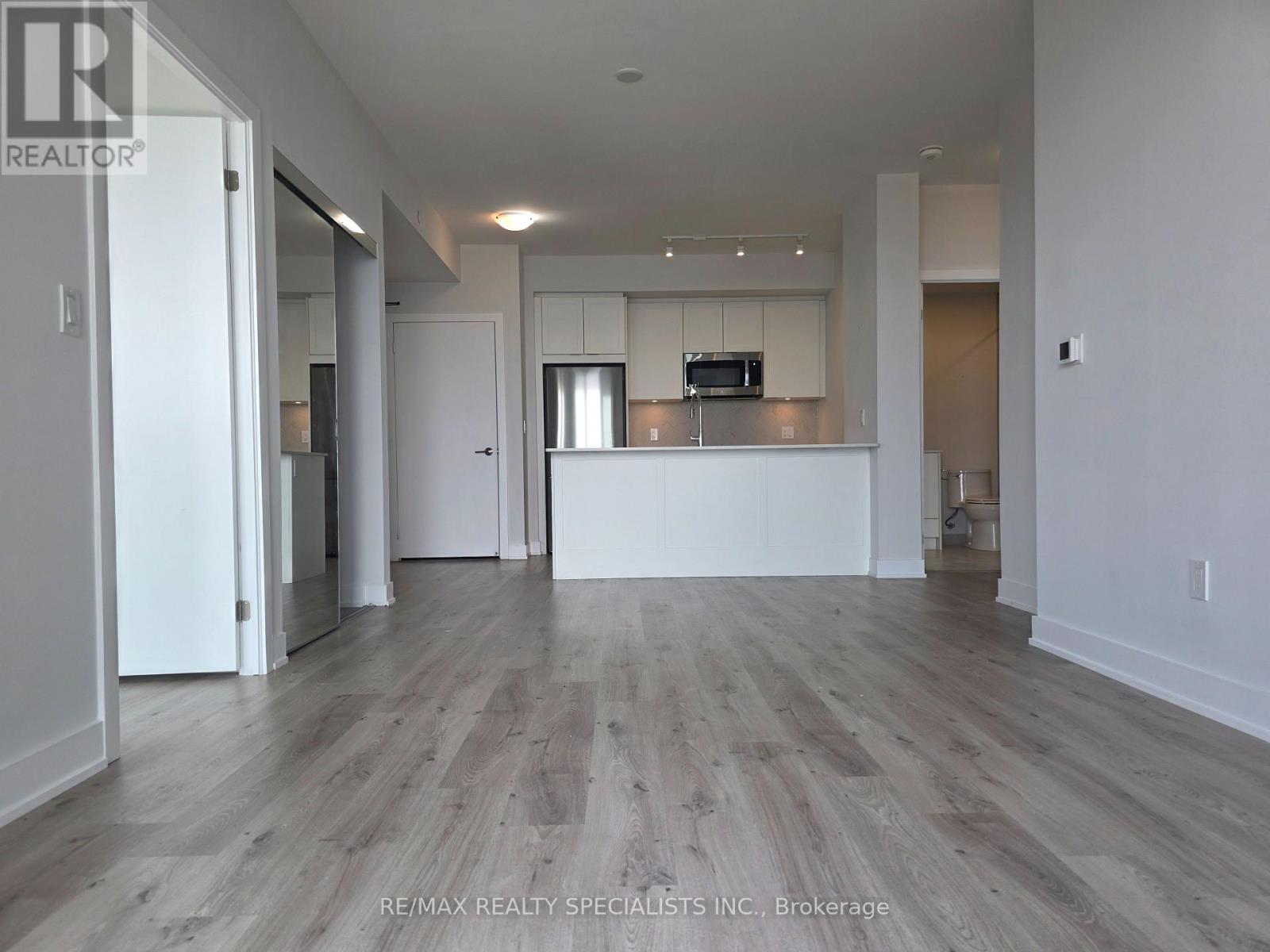 1407 - 430 Square One Drive, Mississauga, Ontario  L5B 0L6 - Photo 6 - W13749760