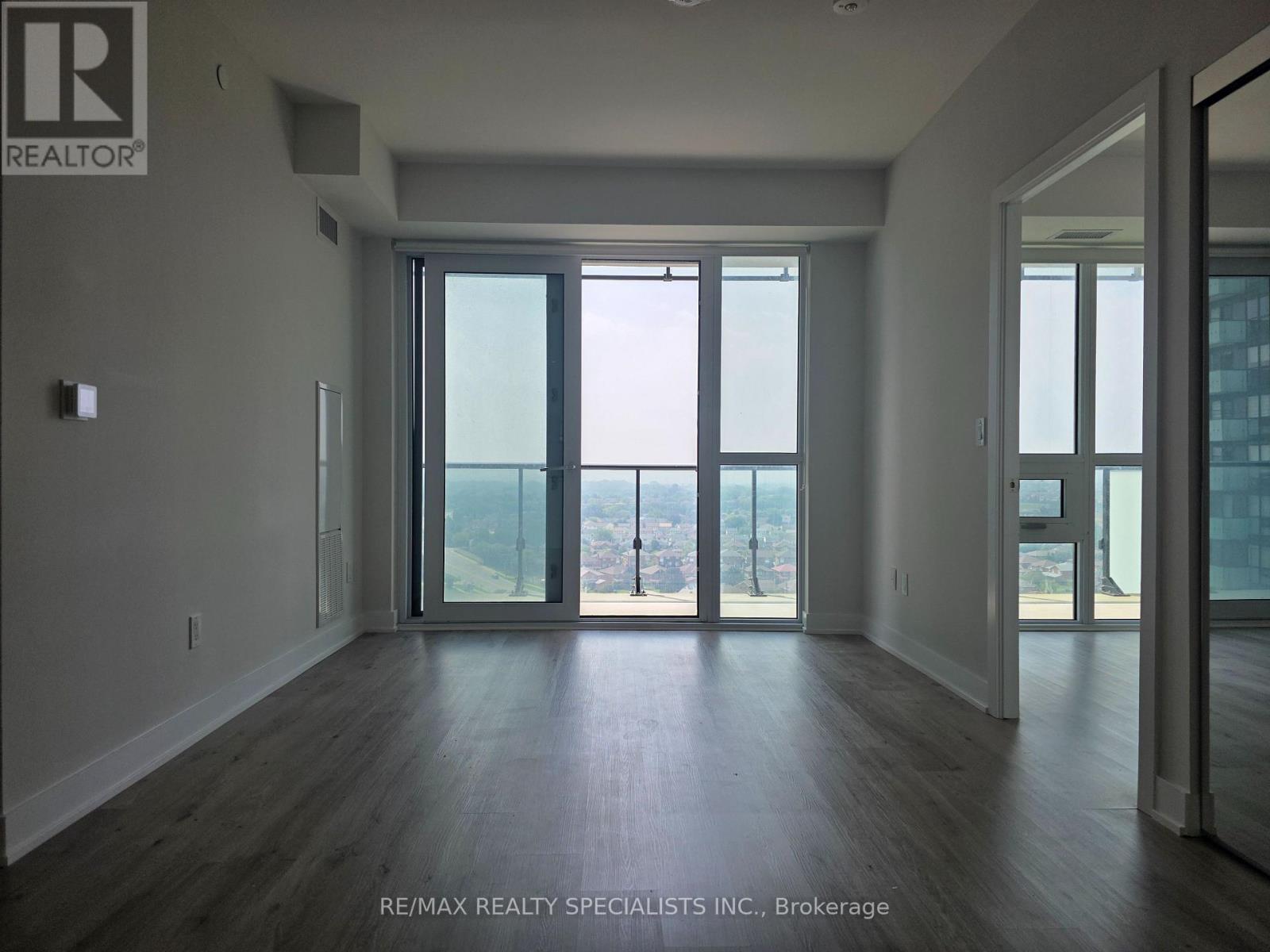 1407 - 430 Square One Drive, Mississauga, Ontario  L5B 0L6 - Photo 7 - W13749760
