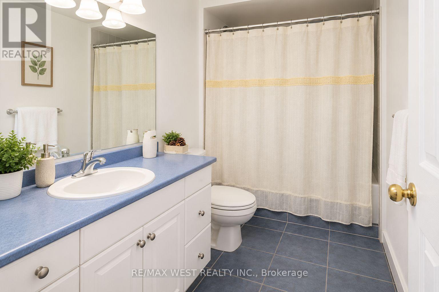 3538 Bannerhill Avenue, Mississauga, Ontario  L4X 1V1 - Photo 7 - W13749764