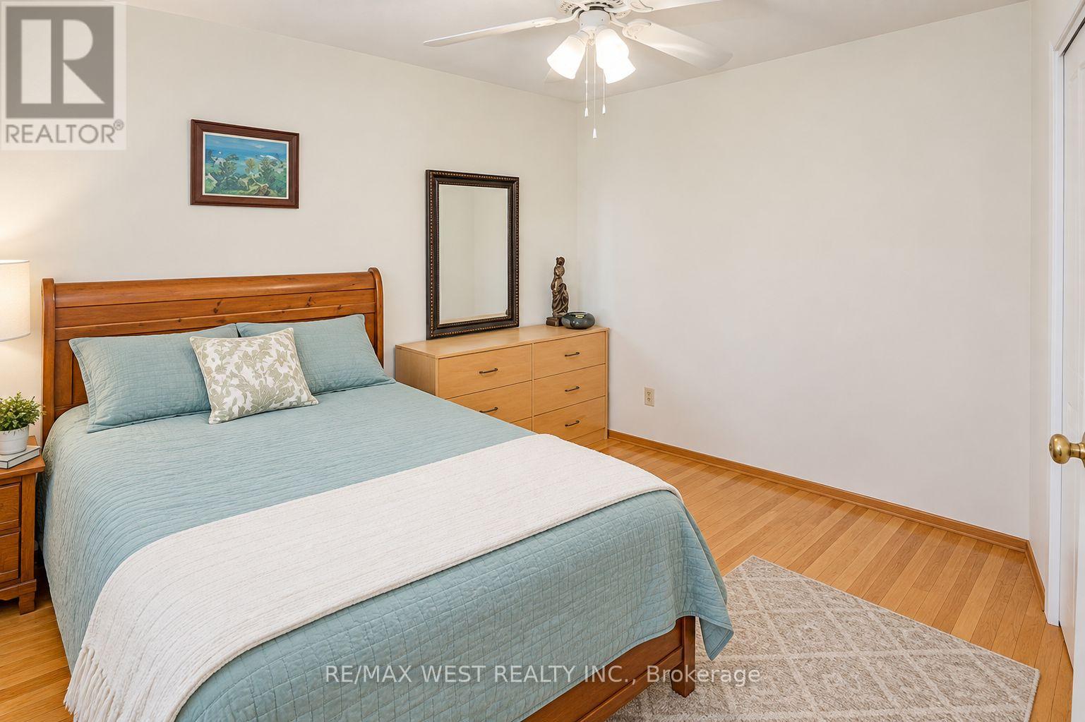 3538 Bannerhill Avenue, Mississauga, Ontario  L4X 1V1 - Photo 9 - W13749764