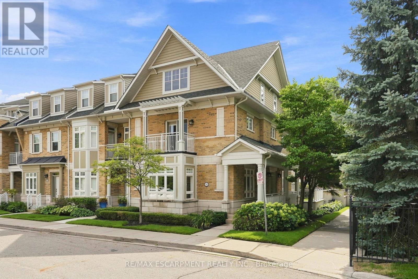 36 COMPASS WAY, Mississauga, Ontario
