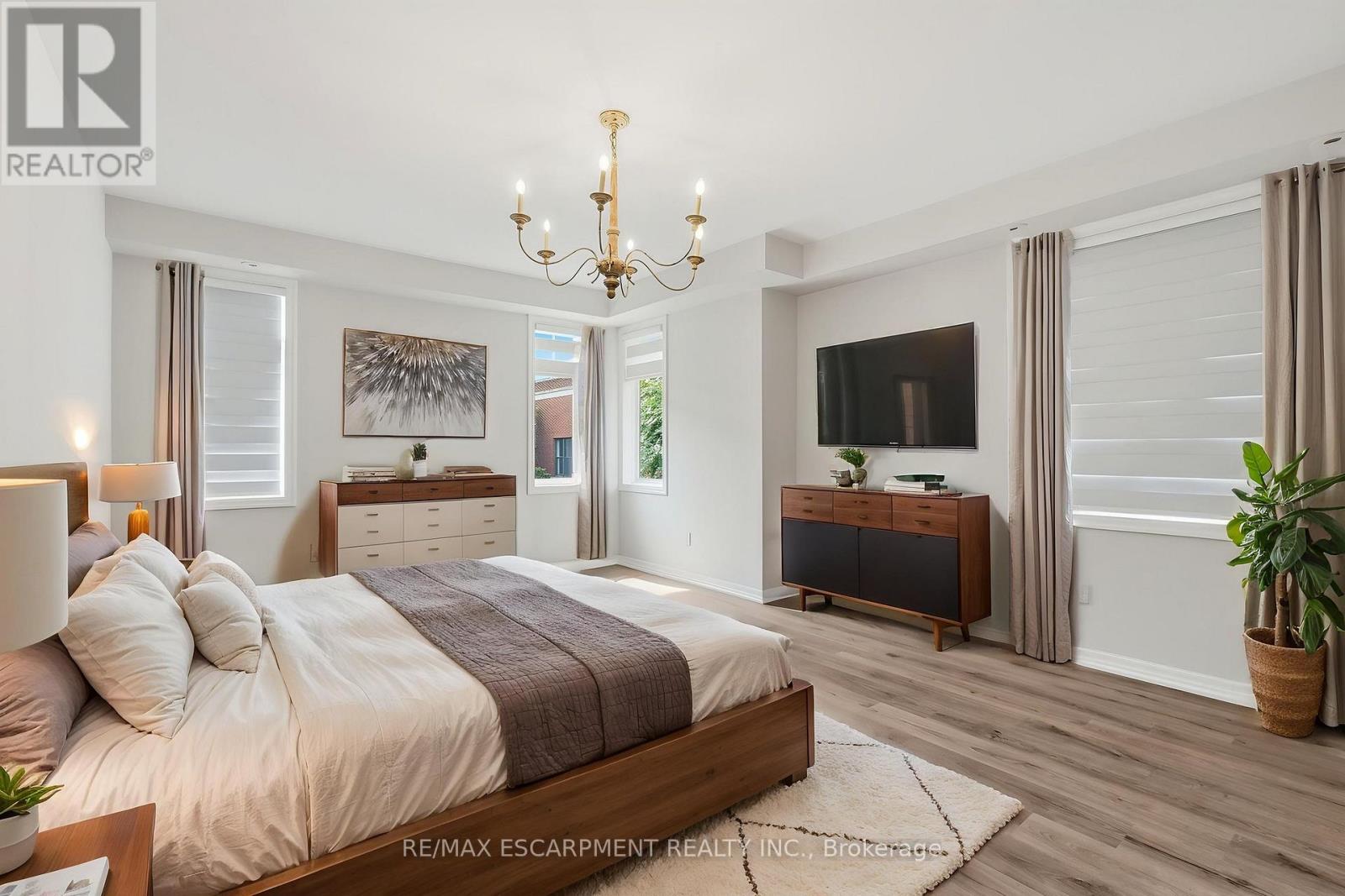 36 Compass Way, Mississauga, Ontario  L5G 4T8 - Photo 9 - W13749772