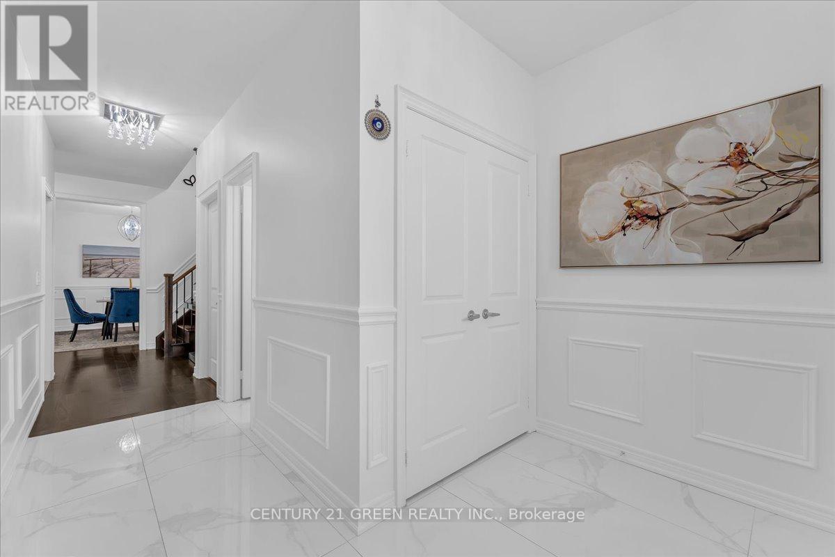 16 Grendon Crescent W, Brampton, Ontario  L6X 5N4 - Photo 5 - W13749776