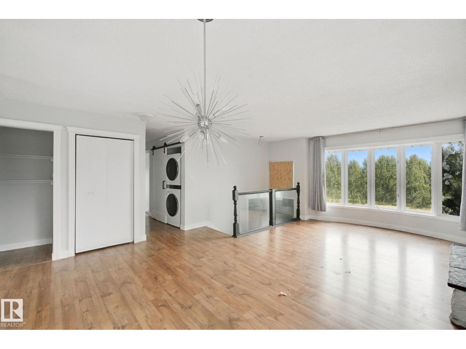 5928 11 Av Nw Nw, Edmonton, Alberta  T6L 3A6 - Photo 11 - E4507382