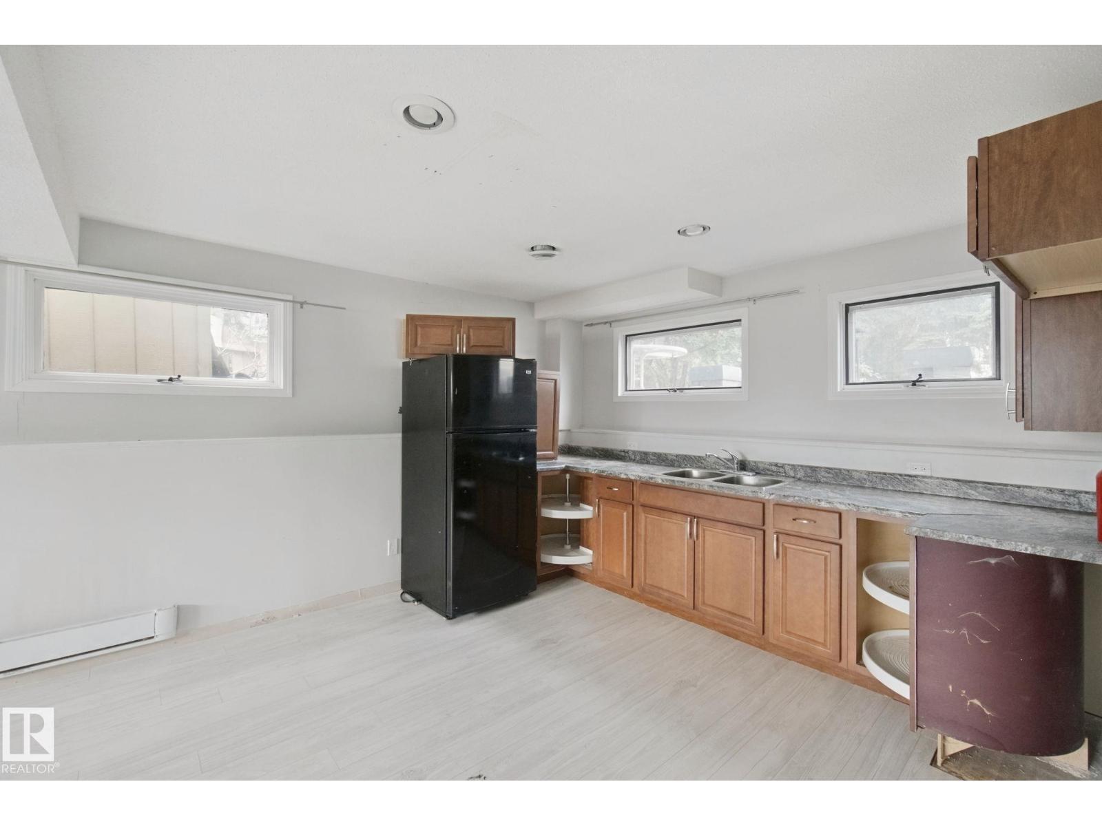 5928 11 Av Nw Nw, Edmonton, Alberta  T6L 3A6 - Photo 38 - E4507382