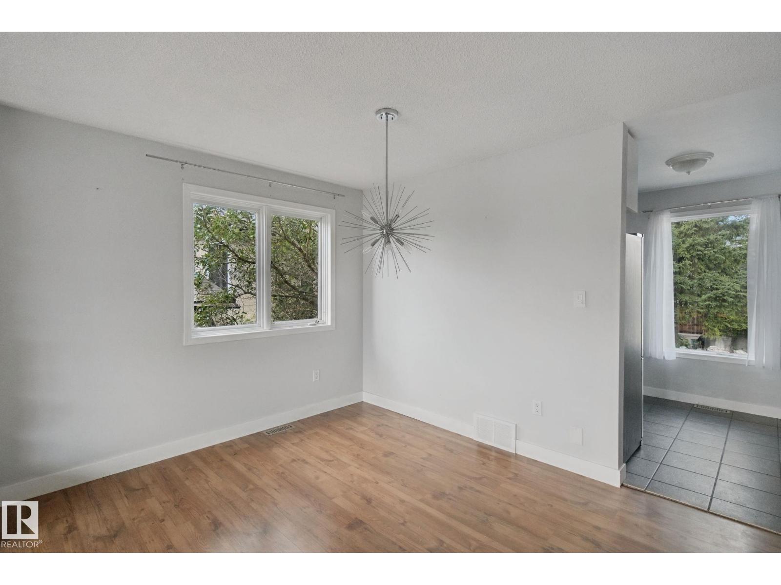 5928 11 Av Nw Nw, Edmonton, Alberta  T6L 3A6 - Photo 9 - E4507382